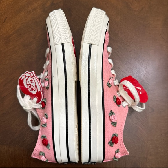 Converse Valentine Pink Sneakers with Floral accents. Women Size 7 - Picture 6 of 14